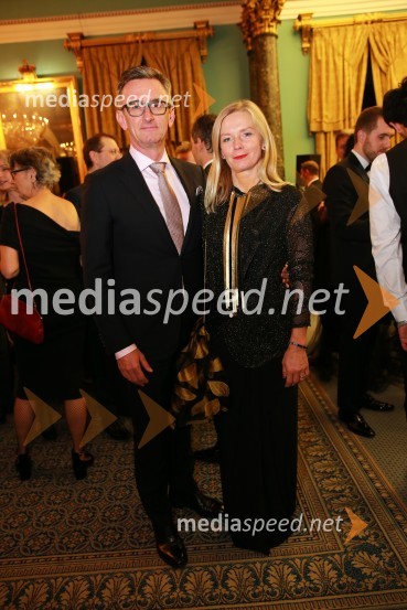  Marko Lukić, lastnik in direktor družbe Lumar IG;  Alenka LukićChristmas Gala v Londonu