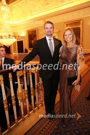  Tadej Rupel, veleposlanik Republike Slovenije v Združenem kraljestvu Velike Britanije in Severne Irske; dr. Valentina Prevolnik Rupel, ministrica za zdravjeChristmas Gala v Londonu