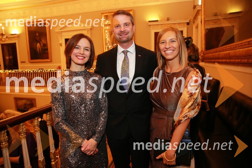  Sophie Honey, veleposlanica Združenega kraljestva Velika Britanija in Severna Irska v Republiki Sloveniji;  Tadej Rupel, veleposlanik Republike Slovenije v Združenem kraljestvu Velike Britanije in Severne Irske; dr. Valentina Prevolnik Rupel, ministrica za zdravjeChristmas Gala v Londonu