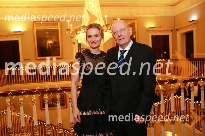  Katarina Kresal, pravnica in političarka, nekdanja ministrica za notranje zadeve;  Miro Senica, odvetnikChristmas Gala v Londonu