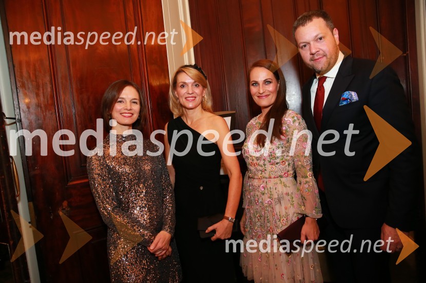  Sophie Honey, veleposlanica Združenega kraljestva Velika Britanija in Severna Irska v Republiki Sloveniji;  Barbara Uranjek, direktorica, Britansko-slovenska gospodarska zbornica;  Tjaša  Čarman, odvetnica;  Gašper Čarman, direktor eVinoChristmas Gala v Londonu