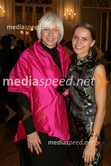 Barbra Drnač, plesna novinarka in urednica oddaje Parada plesa in balerina Tijuana KrižmanBarbra Drnač