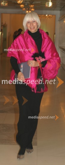 Barbra Drnač, plesna novinarka in urednica oddaje Parada plesaBarbra Drnač