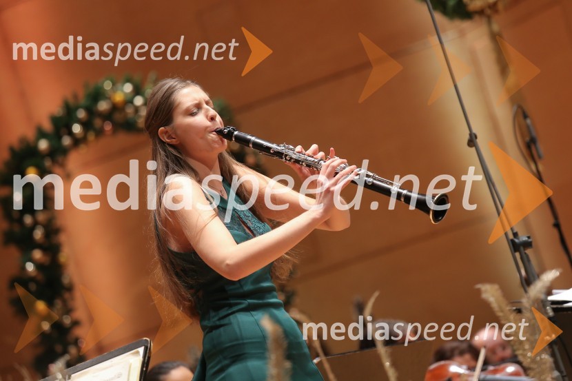  Julija  Vrabec, klarinetistkaManagerski koncert 2019