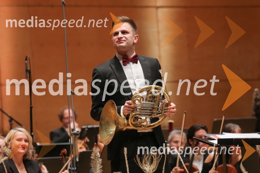  Blaž Ogrič, francoski rogManagerski koncert 2019