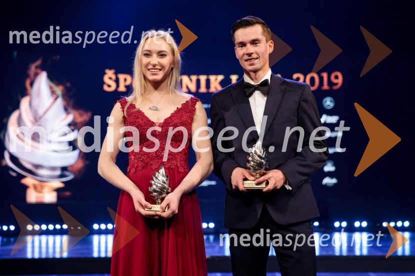  Janja Garnbret, slovenska športna plezalka;  Primož Roglič, smučarski skakalec in kolesarŠportnik leta 2019