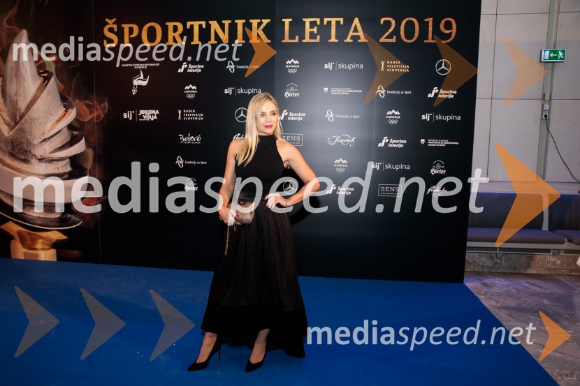  Katarina Čas, igralka, voditeljicaŠportnik leta 2019