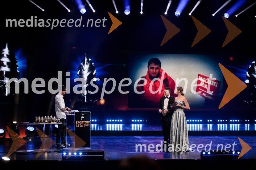  Tomi Meglič, glasbenik, pevec skupine Siddharta;  Saša  Jerković, novinar;  Ajda Smrekar, igralkaŠportnik leta 2019