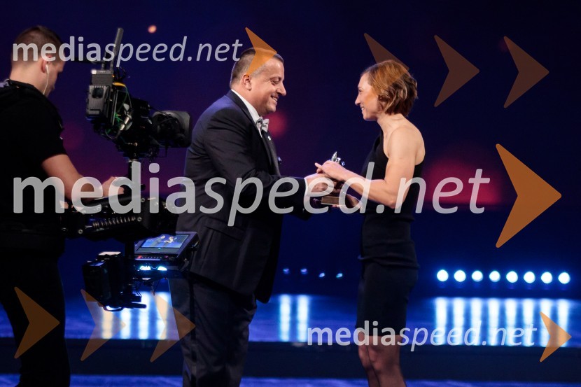  Joc Pečečnik, poslovnež;  Eva Terčelj, svetovna prvakinja v kajaku in kanujuŠportnik leta 2019