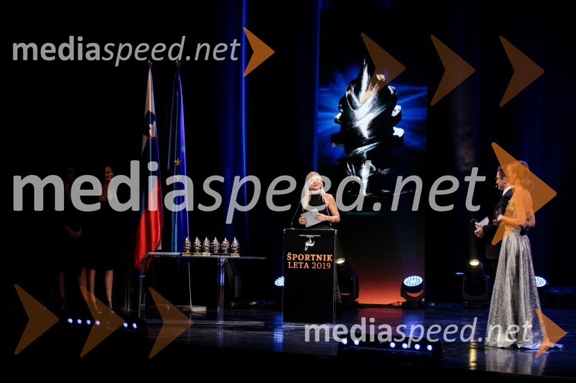  Katarina Čas, igralka, voditeljica;  Saša  Jerković, novinar;  Ajda Smrekar, igralkaŠportnik leta 2019