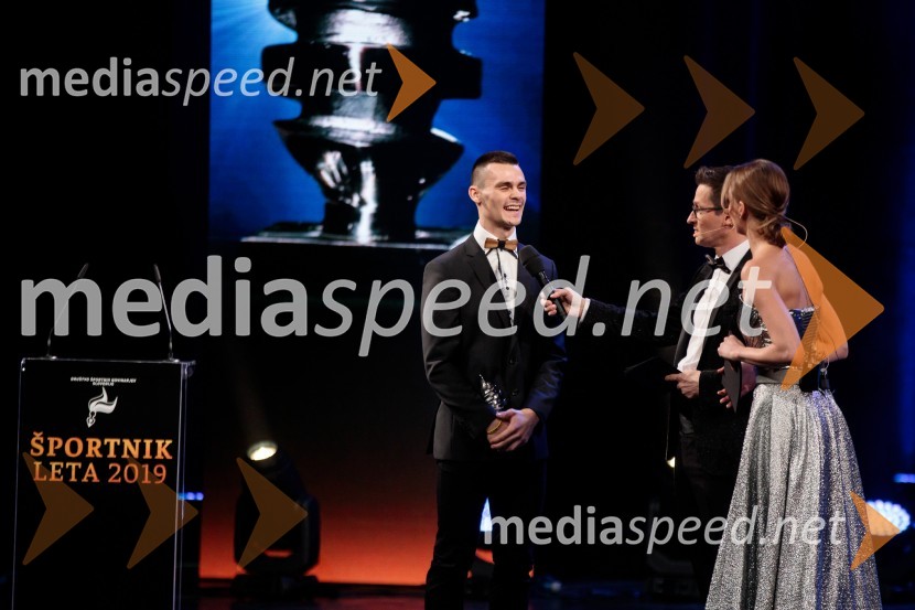  Tim Gajser, motokrosist, ekipa HRC (Honda Racing Corporation);  Saša  Jerković, novinar;  Ajda Smrekar, igralkaŠportnik leta 2019