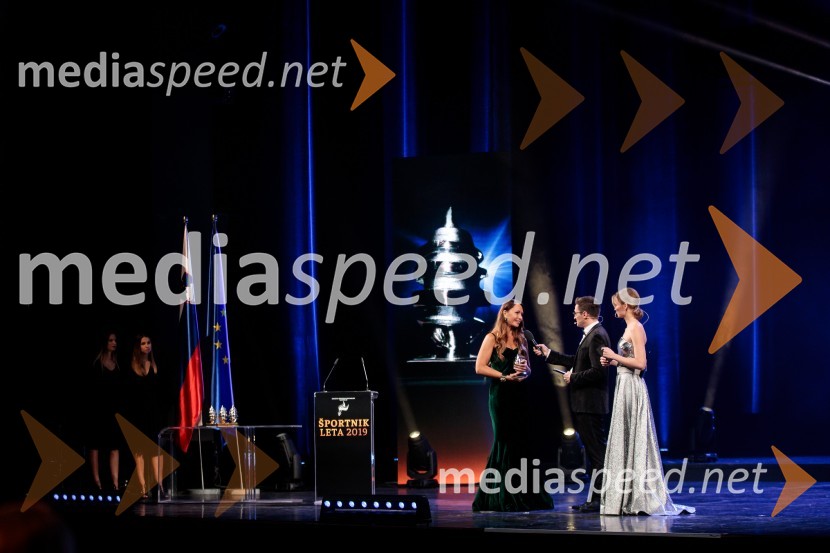  Mirjam Poterbin, mama Luke Dončića;  Saša  Jerković, novinar;  Ajda Smrekar, igralkaŠportnik leta 2019