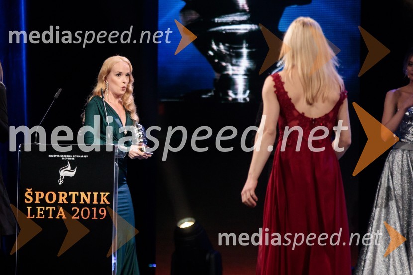  Nika Kljun, plesalka;  Janja Garnbret, slovenska športna plezalkaŠportnik leta 2019