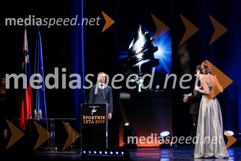  Aleksander Čeferin, odvetnik in predsednik UEFE;  Ajda Smrekar, igralkaŠportnik leta 2019