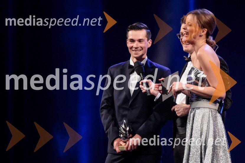  Primož Roglič, smučarski skakalec in kolesar;  Ajda Smrekar, igralkaŠportnik leta 2019