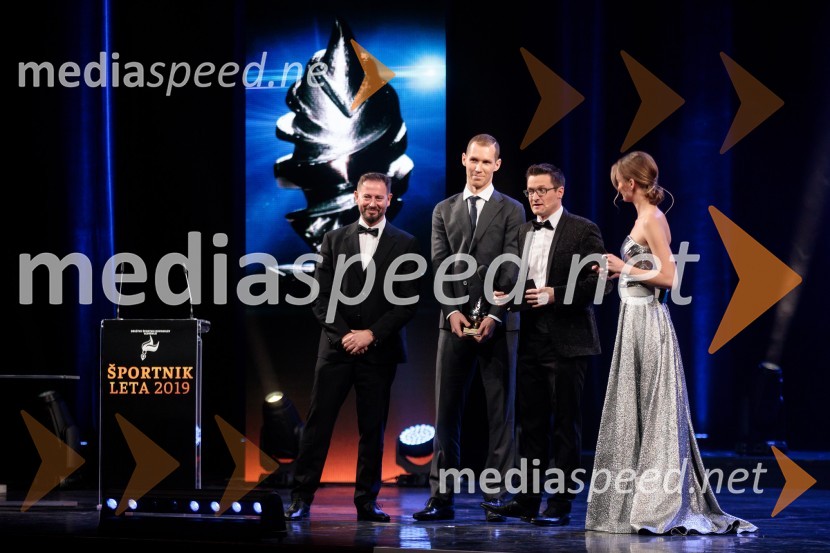  Alberto Giuliani, selektor Slovenske odbojkarske reprezentance;  Tine  Urnaut, kapetan slovenske odbojkarske reprezentance;  Saša  Jerković, novinar;  Ajda Smrekar, igralkaŠportnik leta 2019
