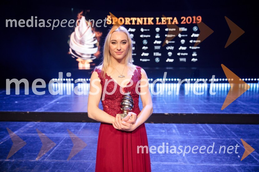  Janja Garnbret, slovenska športna plezalkaŠportnik leta 2019