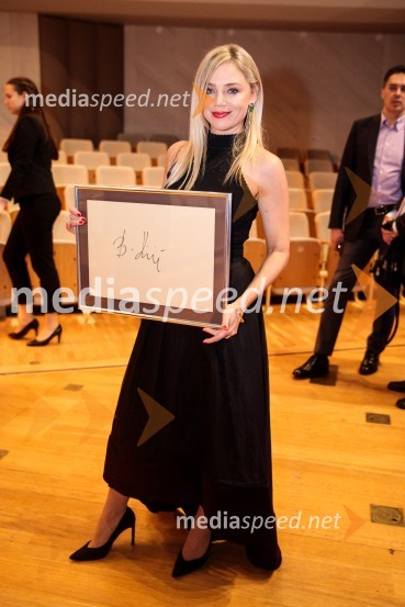  Katarina Čas, igralka, voditeljicaŠportnik leta 2019