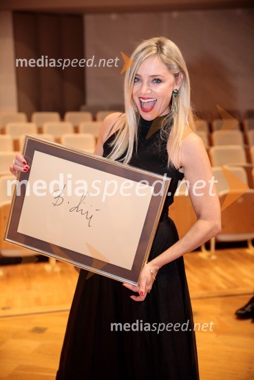  Katarina Čas, igralka, voditeljicaŠportnik leta 2019
