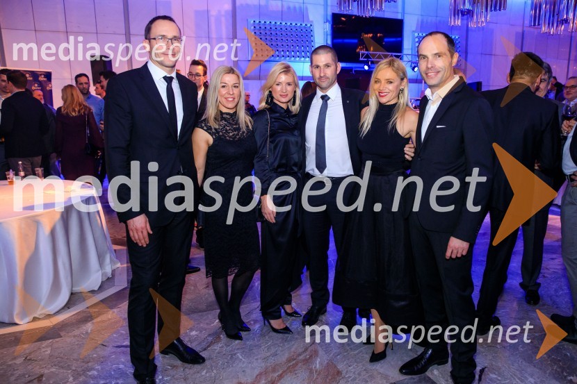  ... ;  ... ;  ... ;  ... ;  Katarina Čas, igralka;  Robert Lešnik, vodja zunanjega oblikovanja, Mercedes-BenzŠportnik leta 2019