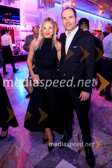  Katarina Čas, igralka;  Robert Lešnik, vodja zunanjega oblikovanja, Mercedes-BenzŠportnik leta 2019