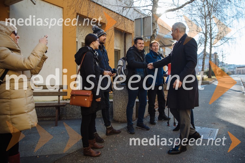  ... ;  ... ;  ... ;  ... ;  Aleksander Saša Arsenovič, župan, Mestna občina MariborŽupanov obisk MO Maribor intervencijskih služb, porodnišnice in Doma pod Gorco