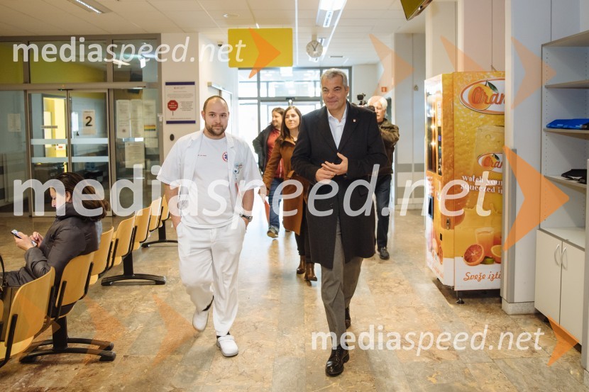  ... ;  Aleksander Saša Arsenovič, župan, Mestna občina MariborŽupanov obisk MO Maribor intervencijskih služb, porodnišnice in Doma pod Gorco