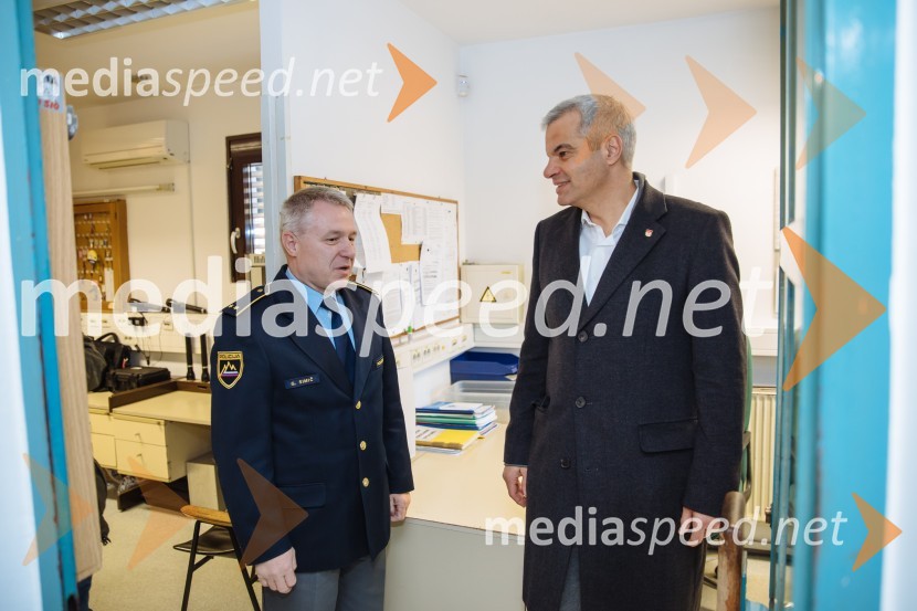  ... ;  Aleksander Saša Arsenovič, župan, Mestna občina MariborŽupanov obisk MO Maribor intervencijskih služb, porodnišnice in Doma pod Gorco