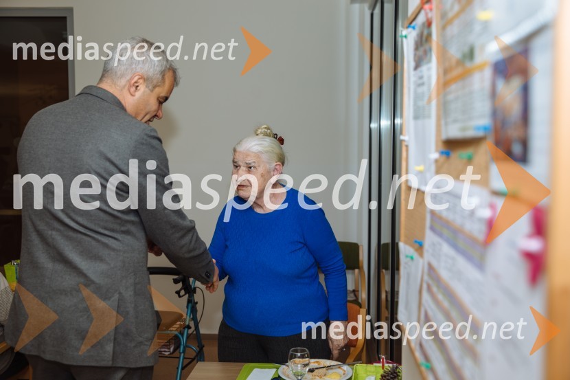  Aleksander Saša Arsenovič, župan, Mestna občina Maribor;  ... Županov obisk MO Maribor intervencijskih služb, porodnišnice in Doma pod Gorco