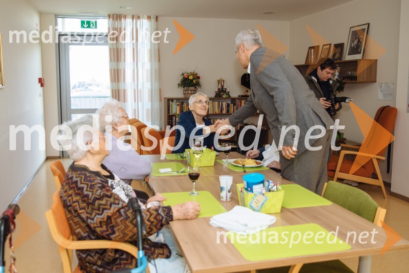  ... ;  ... ;  ... ;  Aleksander Saša Arsenovič, župan, Mestna občina MariborŽupanov obisk MO Maribor intervencijskih služb, porodnišnice in Doma pod Gorco