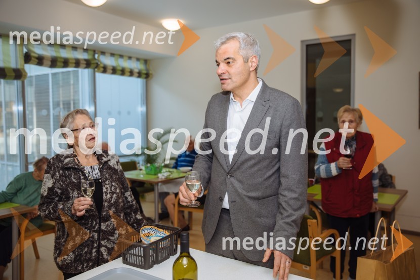  ... ;  Aleksander Saša Arsenovič, župan, Mestna občina Maribor;  ... Županov obisk MO Maribor intervencijskih služb, porodnišnice in Doma pod Gorco