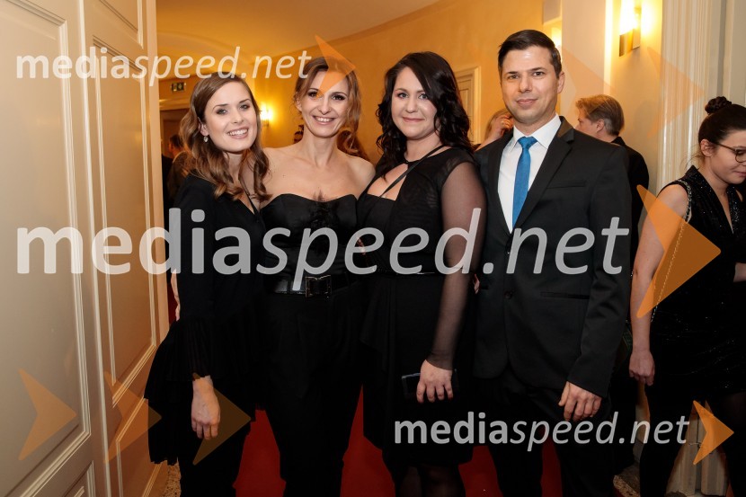  ... ;  ... ;  ... ;  Igor Klun, namestnik direktorja Media24Slovenka leta 2019 je Ninna Kozorog