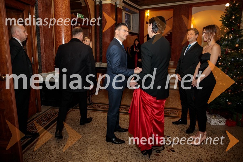  ... ;  Marjan  Šarec, predsednik Vlade Republike Slovenije;  Melita Berzelak, odgovorna urednica revij Zarja in Pomagaj si sam;  ... ;  ... Slovenka leta 2019 je Ninna Kozorog