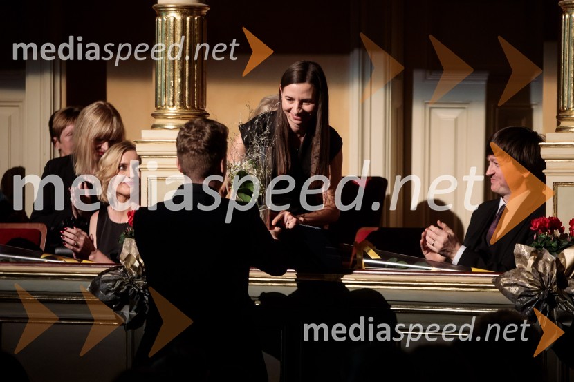  ... ;  Nina Šenk Kosem, skladateljica;  ... Slovenka leta 2019 je Ninna Kozorog