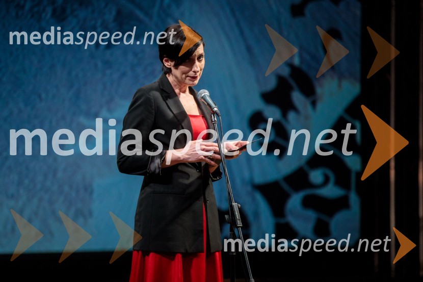  Melita Berzelak, odgovorna urednica revij Zarja in Pomagaj si samSlovenka leta 2019 je Ninna Kozorog