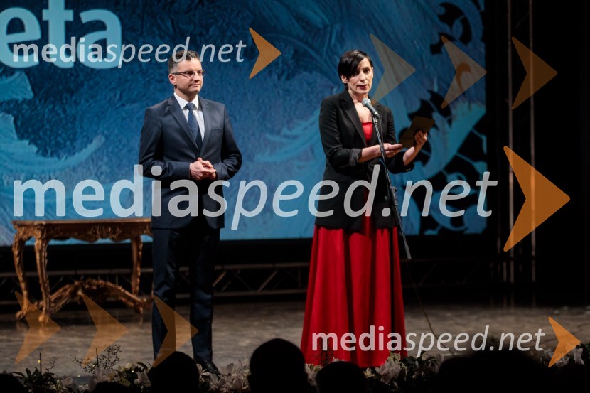  Marjan  Šarec, predsednik Vlade Republike Slovenije;  Melita Berzelak, odgovorna urednica revij Zarja in Pomagaj si samSlovenka leta 2019 je Ninna Kozorog