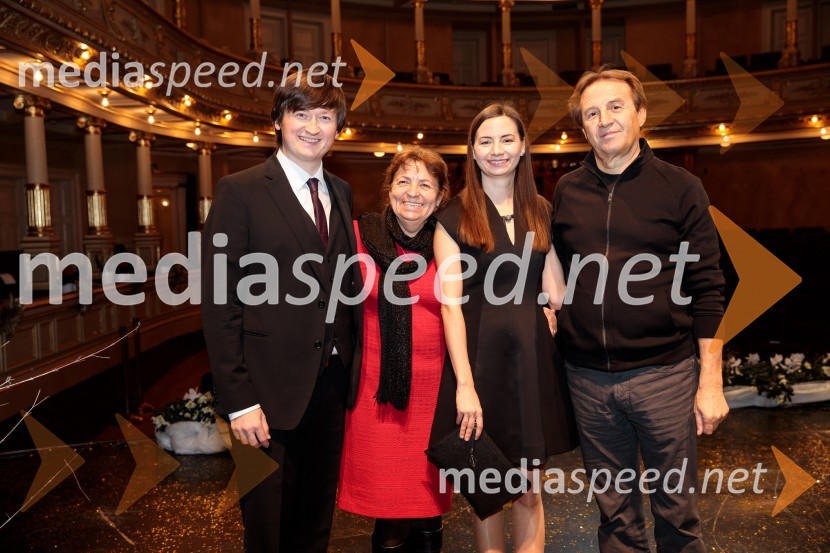  ... ;  ... ;  Nina Šenk Kosem, skladateljica;  ... Slovenka leta 2019 je Ninna Kozorog