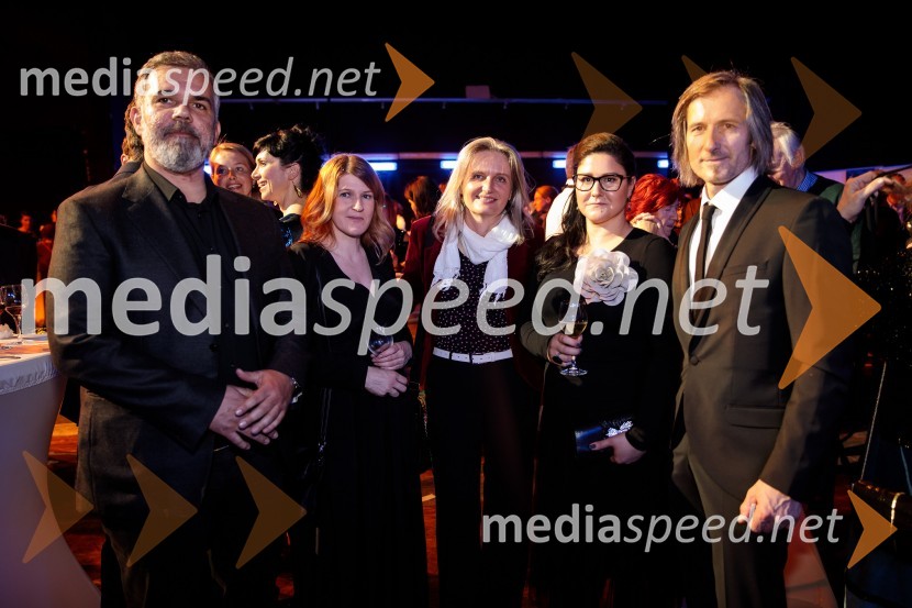  ... ;  ... ;  ... ;  ... ;  Uroš  Macerl , okoljski aktivist Slovenka leta 2019 je Ninna Kozorog