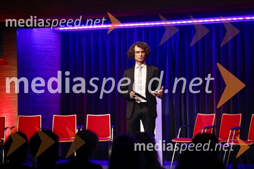  Jure Longyka, moderatorInženirka leta 2019 je Aida Kamišalić Latifić