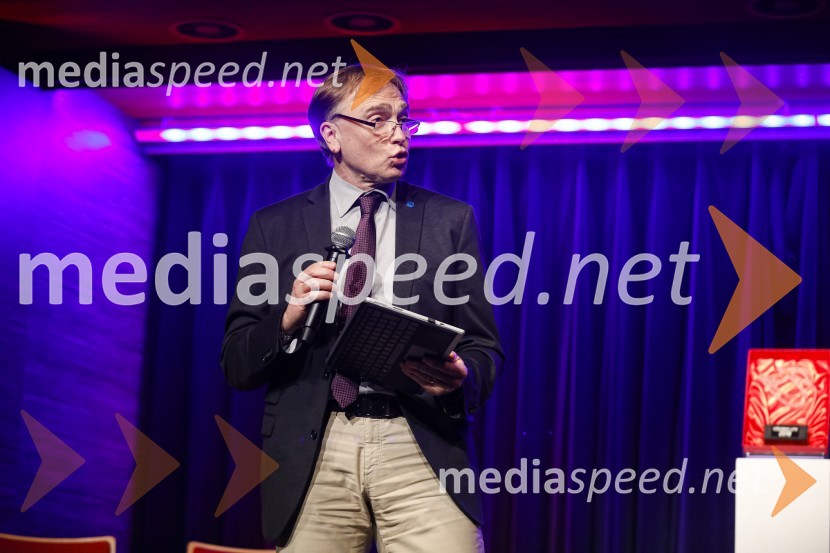 dr. Mark Pleško, CEO CosylabInženirka leta 2019 je Aida Kamišalić Latifić