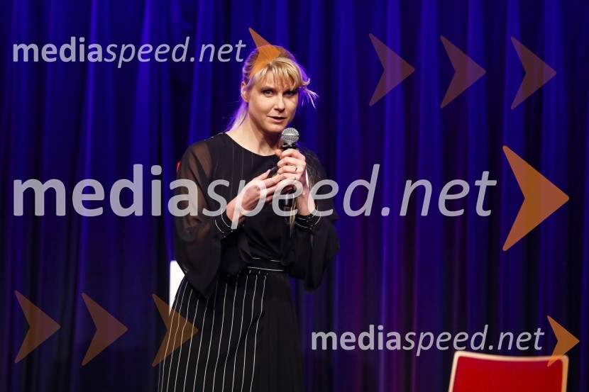 dr. Dora Domajnko, razvojna inženirka, RLS merilna tehnika, Inženirka leta 2018Inženirka leta 2019 je Aida Kamišalić Latifić