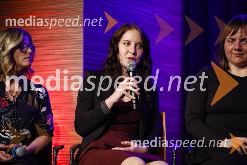  Mia  Lesjak;  Katja  Popovič ;  Barbara  Bukvič Inženirka leta 2019 je Aida Kamišalić Latifić