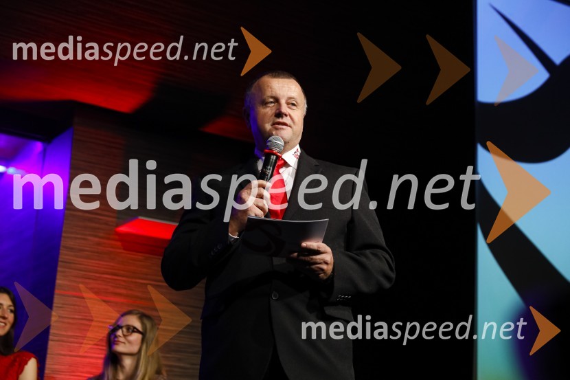  Darko Švetak, Fakulteta za strojništvo, Univerza v LjubljaniInženirka leta 2019 je Aida Kamišalić Latifić