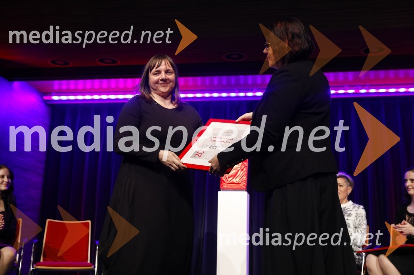  Barbara  Bukvič ;  ... Inženirka leta 2019 je Aida Kamišalić Latifić