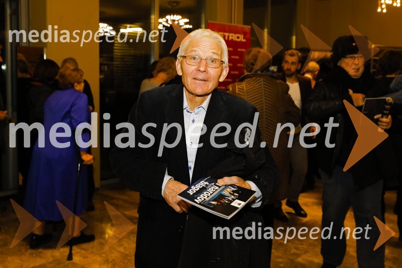  Tone Peršak, pisateljZa narodov blagor, premiera satirične komedije