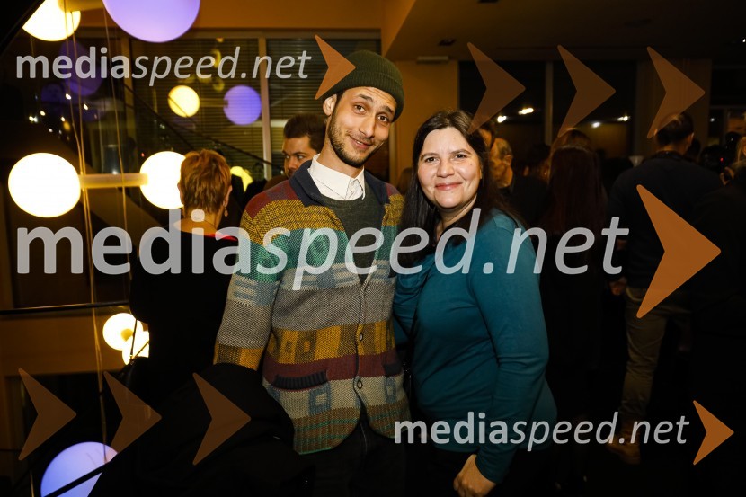  Voranc  Boh, igralec;  Teja Pelko, novinarka, Svet24Za narodov blagor, premiera satirične komedije