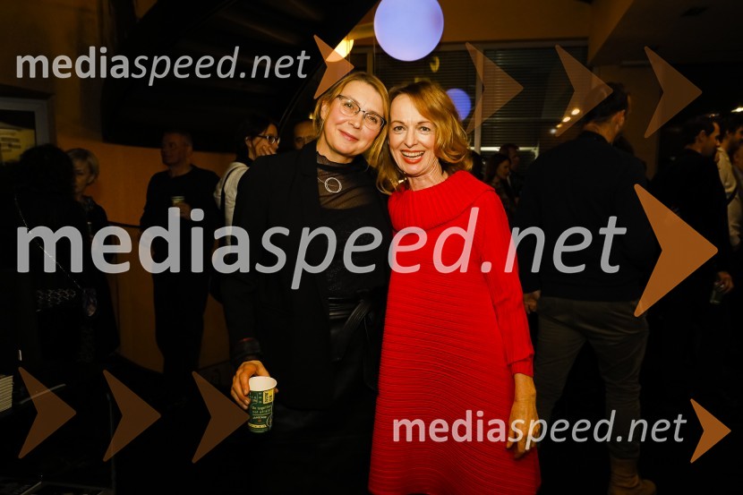  Darja  Raichman, igralka;  Bernarda Oman, igralkaZa narodov blagor, premiera satirične komedije