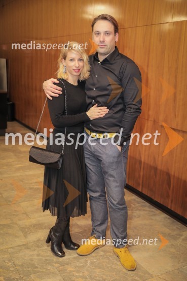  Natalija Gros, športna plezalka;  Rok Kunaver, igralecKaraoke, premiera glasbene drame