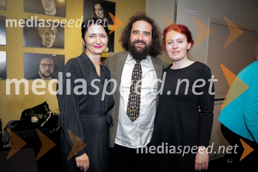  Petra Pogorevc, dramaturginja in urednica knjižnice MGL;  Jure Novak, režiser;  Anja Krušnik Cirnski, dramaturginjaKaraoke, premiera glasbene drame