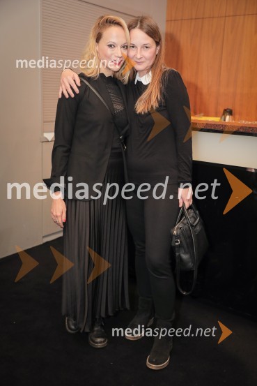  Viktorija Bencik Emeršič, igralka;  ... Karaoke, premiera glasbene drame